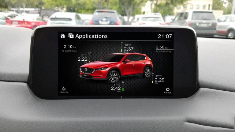 Cảm biến áp suất lốp tích hợp màn hình the xe Mazda 2