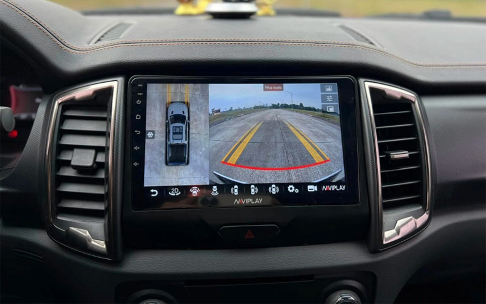 ảnh thực tế màn hình Naviplay cho xe ô tô 1