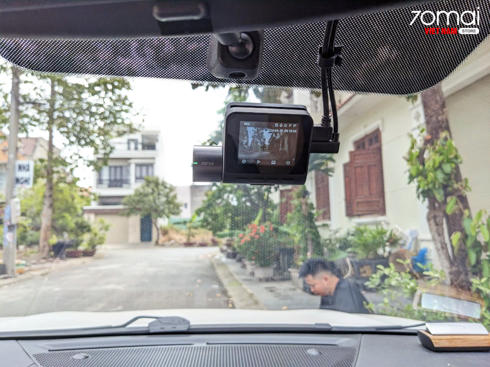 camera hành trình 70mai A200 ghi hình 2 kênh 1080p70mai